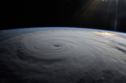 O furacão Danielle, visto da órbita terrestre, a partir da ISS, em 28 de agosto de 2010